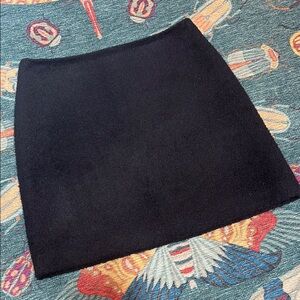 Gorgeous like new Maje wool alpaca blend black pencil skirt 38